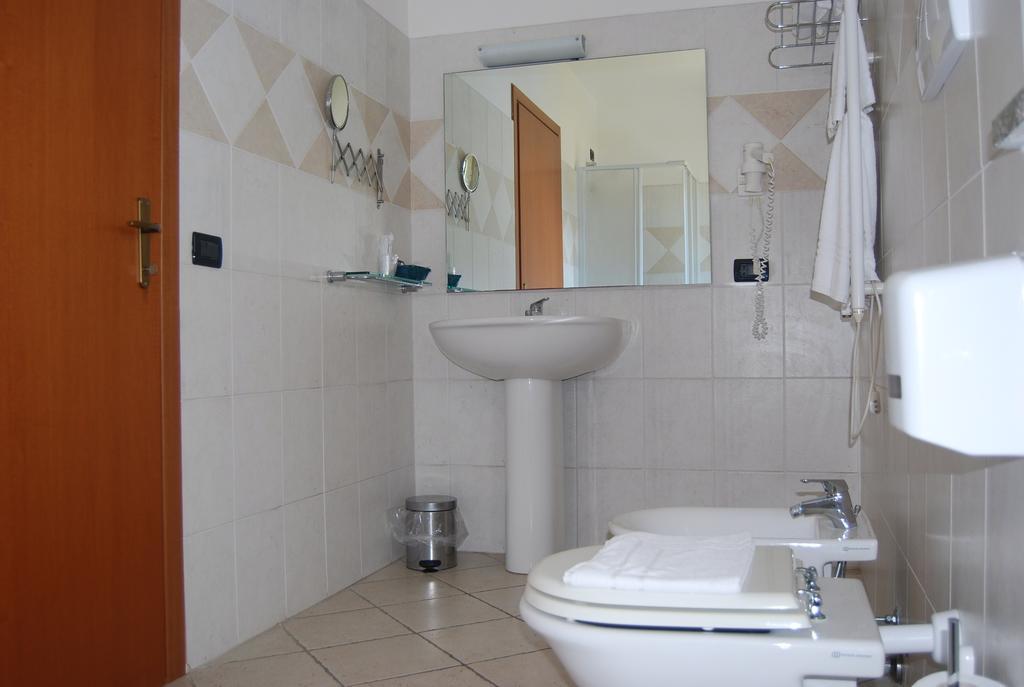 Telma Hotel Terracina Ngoại thất bức ảnh